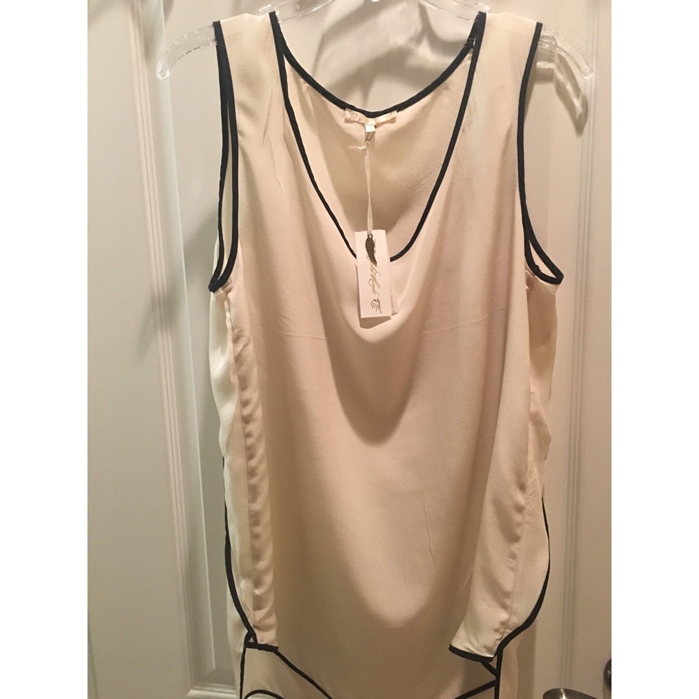 Sleeveless Cream Tank Top with Black Trim